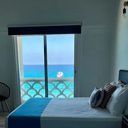 Beachside Apartments Cancun